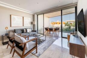 6-8 Guests - Mistiq Cabo